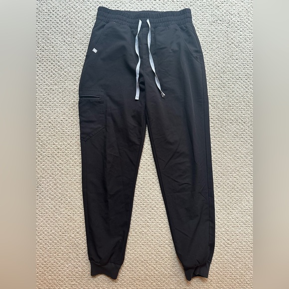 Figs Women’s Black High Waisted Scrub Pants - Picture 1 of 2